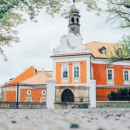 Savoia Castle Guest House Škvorec Eksteriør bilde